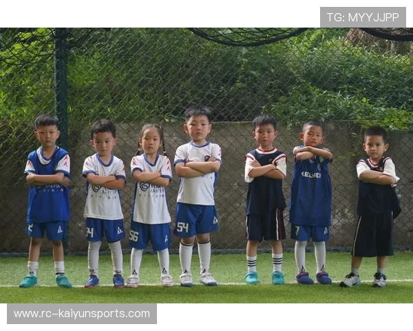 足球联赛在青训扶持中鼓励俱乐部建立学业支持与升学指导服务,国家关于足球特色学校跟足球青训机构合作的文件 足球联赛在青训扶持中鼓励俱乐部建立学业支持与升学指导服务,国家关于足球特色学校跟足球青训机构合作的文件